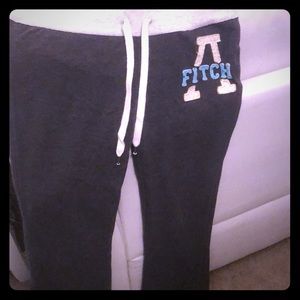 Abercrombie and Fitch - Size Small Teen Sweats